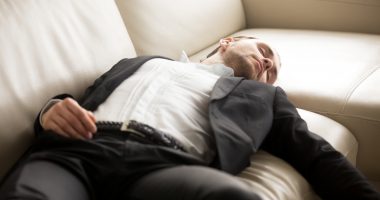 jak jakość snu wpływa na managerów